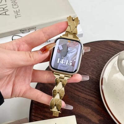 MY PROTECT - Luxe Metalen D Bandje - Geschikt Voor Apple Watch Bandje - Series 1/2/3/4/5/6/7/8/9/10/SE - 38mm - 40mm - 41mm - 42mm - Goud