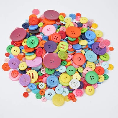 Kleurrijke ronde knopen van 600 stuks voor naaien en knutselen, diverse maten, 2 en 4 gaten, ideaal voor kinderen en creatieve projecten