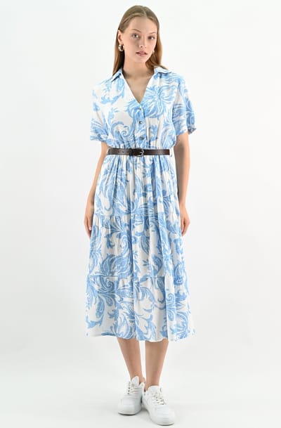 YesMooi - Midi Blousejurk met Ceintuur - Lichtblauwe Bladprint - S (36)