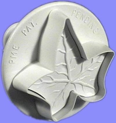 Plunger cutter - klimop blad - small - PME Cake Ltd