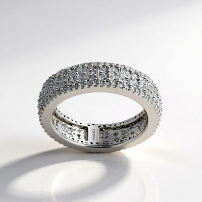 Cavill - Zilveren ring met Cambodjaanse pavé zirkonia - 925 Sterling zilver - 1,899 ct fonkelende ronde zirkonia's - elegante comfortabele ring