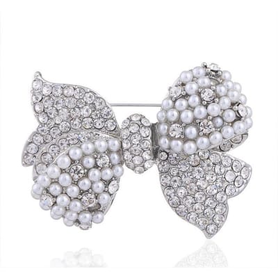Zoete Parel Strik Strikspeld Strass Dames Kostuum Sieraden Trendy Corsage Speld Bruiloft Mode Accessoires Schattig Cadeau zilver