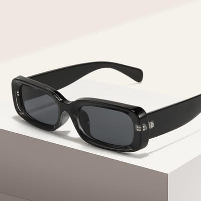 Lunettes de soleil noires rétro carrées à petite monture protection UV légères élégantes pour l'extérieur quotidiennes polyvalentes unisexes black