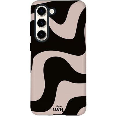 xoxo Wildhearts Ride With Me - Hoesje geschikt voor Samsung Galaxy S25 - Siliconen hoesje met dubbele beschermlaag - Luxe case - Stevige backcover - Golvenprint - Golvend patroon - golven - Beige / Zwart