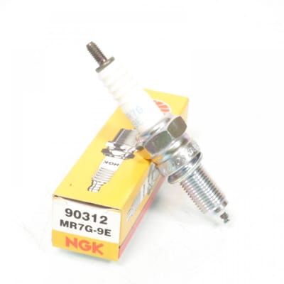 Bougie d'allumage NGK pour Scooter Honda 150 SH Après 2017 Neuf