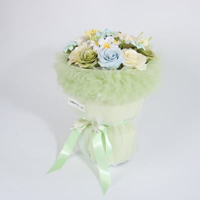 La Roselle Amsterdam Kunstbloemenboeket Pastel Groen & Ivoor – Rozen, Orchideeën en Margrietjes