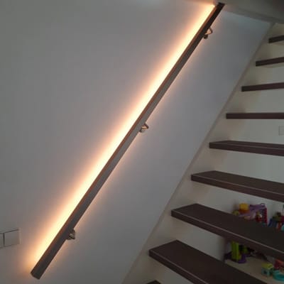 Trapleuning led strip - Warm Wit - 2 meter - Complete set - Plug&Play - Trapverlichting