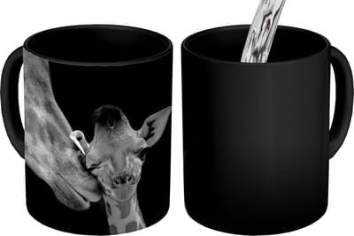 Magische Mok - Foto op Warmte Mokken - Koffiemok - Dieren - Zwart - Wit - Giraffe - Portret - Magic Mok - Beker - 350 ML - Theemok