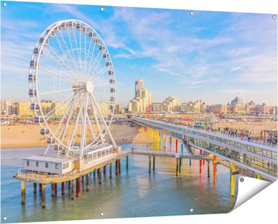 Gards Tuinposter Scheveningen Pier met de Ferris Wheel - Reuzenrad - 150x100 cm - Tuindoek - Tuindecoratie - Wanddecoratie buiten - Tuinschilderij