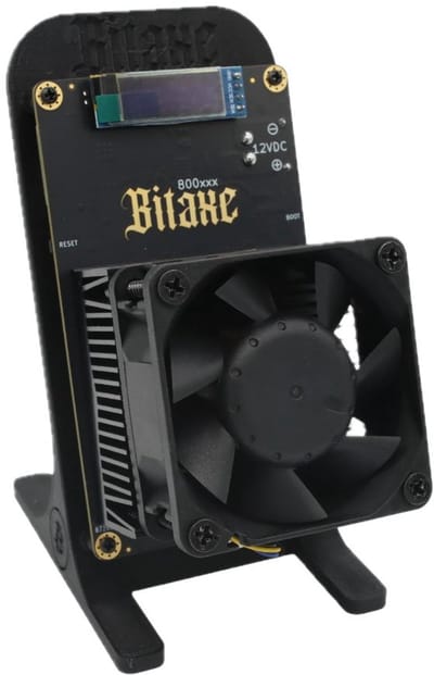 Bitaxe GT801 Turbo - Inclusief Stand & EU Stekker - 2,4TH/s Bitcoin Miner - Solo miner - Zwart