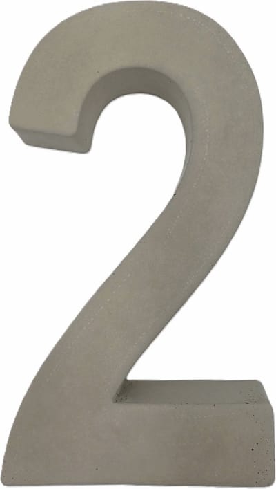 Betonnen huisnummer 2 hoogte 30 cm
