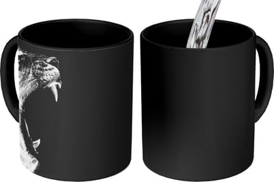 Magische Mok - Foto op Warmte Mokken - Koffiemok - Dieren - Leeuw - Zwart - Wit - Portret - Magic Mok - Beker - 350 ML - Theemok