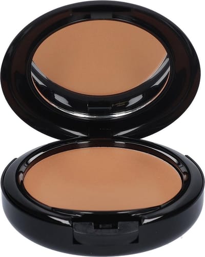 Make-up Studio Light Velvet Foundation - WB4 Warm Beige