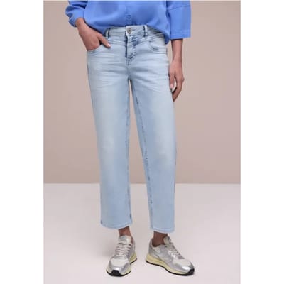 7/8 Mid Waist straight leg jeans in casual fit