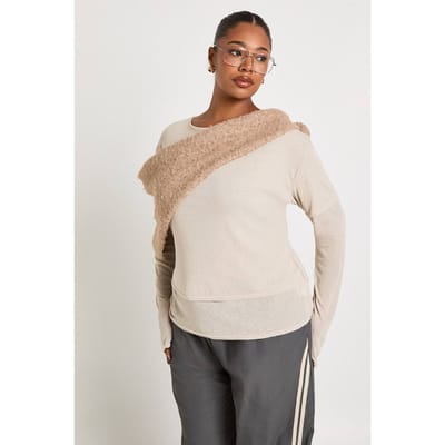 boohoo Dames Plus 2-in-1 gelaagde lange mouw T-shirt | Beige | Maat: 16