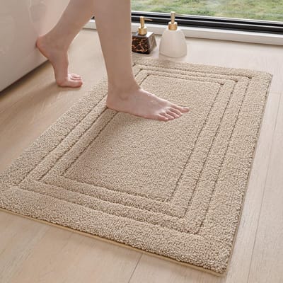 Zachte en Absorberende Badmat 40x60cm, Antislip Microvezel, Wasbaar voor Badkuip en Douche, Beige