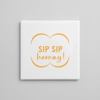 Sip Sip Hooray Quote Keramische Tegel – Stijlvolle Minimalistische Wanddecoratie voor Keuken & Bar – 15 x 15 cm