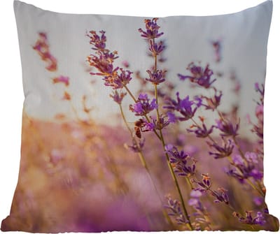 Tuinkussen - Lavendel - Close-up - Zon - Bloemen - Paars - 40x40 cm - Weerbestendig
