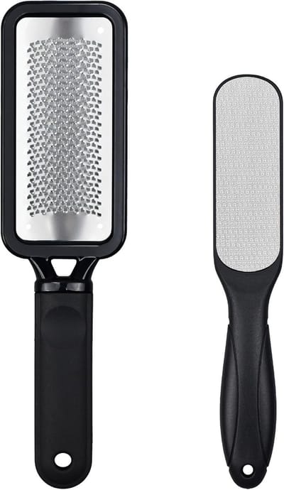 2 stuks - Voetvijlen - Voetvijl - Eeltverwijderaar - Roestvrijstalen professionele pedicure voetrasp en dubbelzijdige scrubber - Voetverzorgingstools - voor het verwijderen van eelt en likdoorns - voor droge en natte voeten - zwart