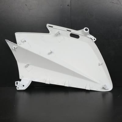 rechter zijklep één voor scooter yamaha 530 tmax 2012-2016 59c-28377-00 wit