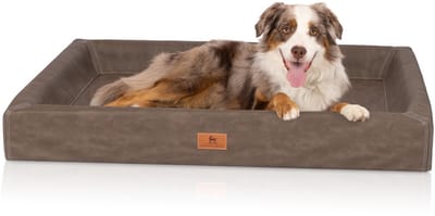 Knuffelwuff orthopedisch hondenbed Austin van kunstleer M-L 85 x 65 cm bruin