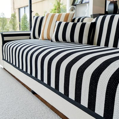 Bankkussen licht luxe high-end bankhoes 2024 nieuwe vier seizoenen universele lederen bankrugleuninghoes antislip 70*70cm