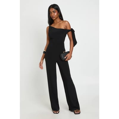 boohoo Dames Glanzende Jumpsuit Met Asymmetrische Schouder En Wijde Pijpen | Black | Maat: 8