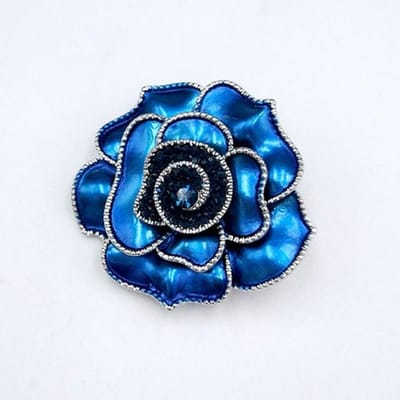 Broche Papillon Sculpté Blanc Naturel Strass Fleur Bleue Épinglette de Décolleté Intellectuelle et Généreuse Accessoires bleu
