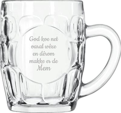 Bierpul gegraveerd - 55cl - God koe net oaral wêze en dêrom makke er de Mem
