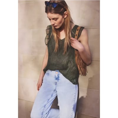 V-hals top van chiffon met volants