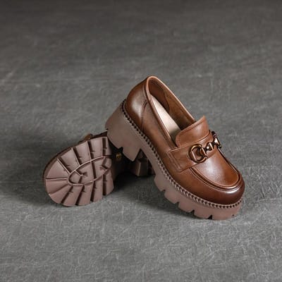 De eerste laag van koeienhuid Kleine leren schoenen Dames Britse retro metalen gesp loafers Dikke zolen verhogen literaire uniforme schoenen 36 bruin
