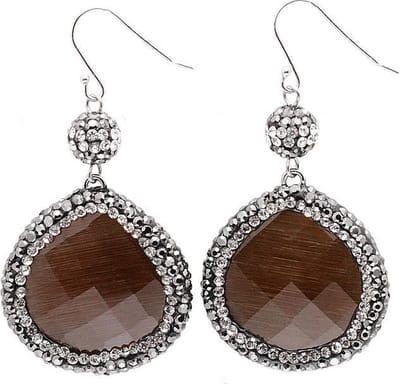 Edelstenen oorbellen Bright Brown Cat's Eye - oorhanger - bruin - kattenoog - sterling zilver (925) - stras steentjes - luxe sieraden doosje - bruine oorbellen - dames oorbellen