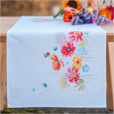 Vervaco - Loper kit Klaprozen en wilde bloemen - PN-0230706 - Borduren - Borduurpakket - Borduurpakket volwassenen - Borduurpakket kind