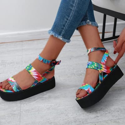 Nieuwe Sandalen Dames Zomer Mode Casual Strand Schoenen Comfortabel En Lichtgewicht Dikke Zool Grote Maat Dames Schoenen 42 hemelsblauwe kleur