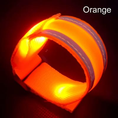 New Age Devi - ORANJE LED Hardloop Verlichting - Reflecterende band - HardlopenFietsen - Outdoor Sports - verstelbaar 2832 cm - batterij inbegrepen - 3 lichtstanden