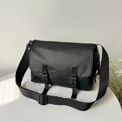 Japanse Zwarte Waterdichte Oxford Stof Postzak Ins Functionele Stijl Straat Populair One-shoulder Crossbody Tas Studenten Rugzak