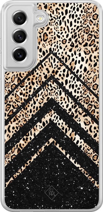 Casimoda® hoesje - Geschikt voor Samsung Galaxy S21 FE - Chevron Luipaard - 2-in-1 case - Schokbestendig - Luipaardprint - Verhoogde randen - Bruin/beige, Transparant