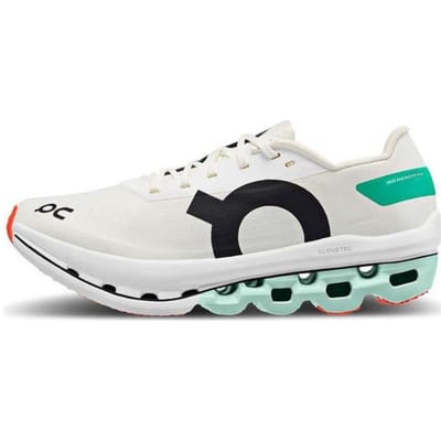 On Running Cloudboom Echo Blanc Menthe (Aux femmes) Baskets Femme 57.98256 38.5 white