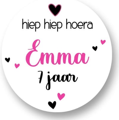 20x Hiep Hiep Hoera stickers met naam - Verjaardag stickers - Meiden - Hartjes - Gepersonaliseerd - Sluitstickers - Kinderfeest Traktatie - Uitdelen - Uitdeeltraktatie - Wensetiket - Rond - 40mm - Glossy sticker