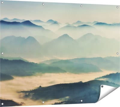 Gards Tuinposter Heuvel Landschap tijdens de Mist - 120x90 cm - Tuindoek - Tuindecoratie - Wanddecoratie buiten - Tuinschilderij