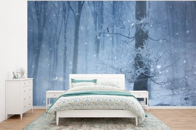 Behang - Fotobehang Bos - Winter - Sneeuw - Breedte 350 cm x hoogte 260 cm
