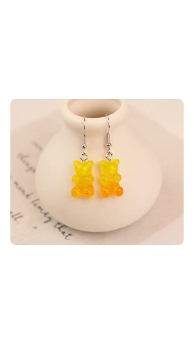 Akyol - gummy beer - gummy beer oorhangers - gele oorhangers - oorbel beer - beren oorbel - gummyy beer oorbellen - gummy bear - oorhangers voor meisje - verjaardag - cadeau - oorbel - oorhangers - foute feest - carnaval