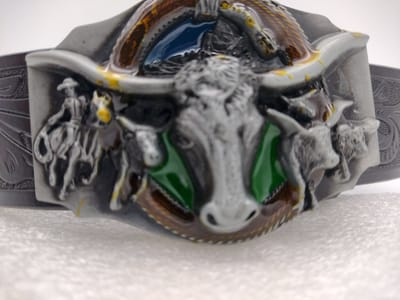 RR22-87.zw.130 : Big Longhorn Skull Buckle aan zwart Leren Riem, longhorn &  Flower deko, 130cm