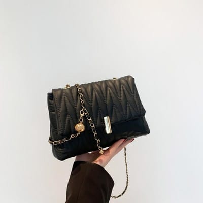 Sac haut de gamme pour femmes Nouveau sac à bandoulière brodé texturé tendance pour l'été Niche Polyvalent Chaîne Sac à bandoulière