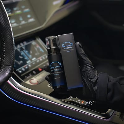 Stipt - Car Parfum Noble - Autoparfum met houtachtige en kruidige tonen - 100ML