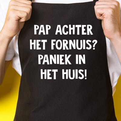 Zwart keukenschort / BBQ-schort met tekst | Pap achter het fornuis? Paniek in het huis! | Katoen - One size - Verstelbaar - Wasbaar - Cadeau voor hem - Vaderdag - Gratis verzending - Cadeau voor Kerst & sinterklaas | Incl. 2 jaar garantie