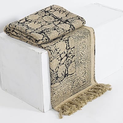 Handgemaakte Katoenen Dekent met Tribal Patroon in Indigo Blauw en Beige voor Bank of Bed