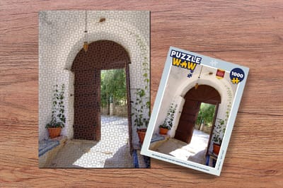 Puzzel De oude ingang van het Anafonitria klooster op Zakynthos - Legpuzzel - Puzzel 1000 stukjes volwassenen