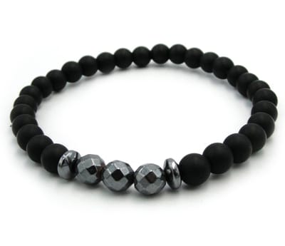Armband met 6mm natuursteen kraaltjes mat zwart hematiet