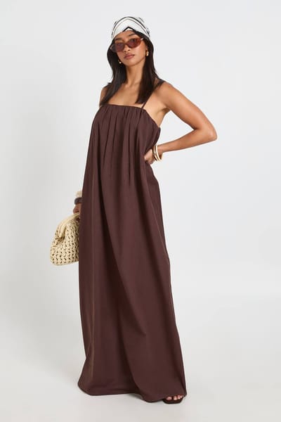 boohoo Dames Petite Linnen Maxi Jurk Met Volledige Zakdetails | Chocoladebruin | Maat: 42